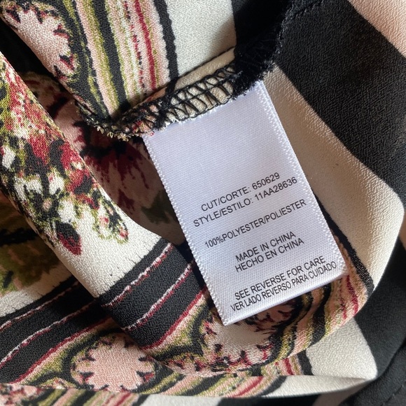 HeartSoul Black and Pink Floral Blouse 🆕 - Picture 11 of 13